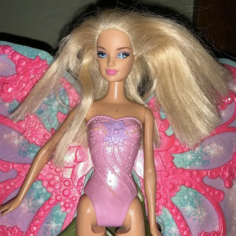 Flower 'n Flutter Fairy Barbie Doll • Butterfly Wings • 2011 • Mattel • Pink